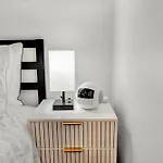 Spacious Studio W Free Parking Near Hospitals